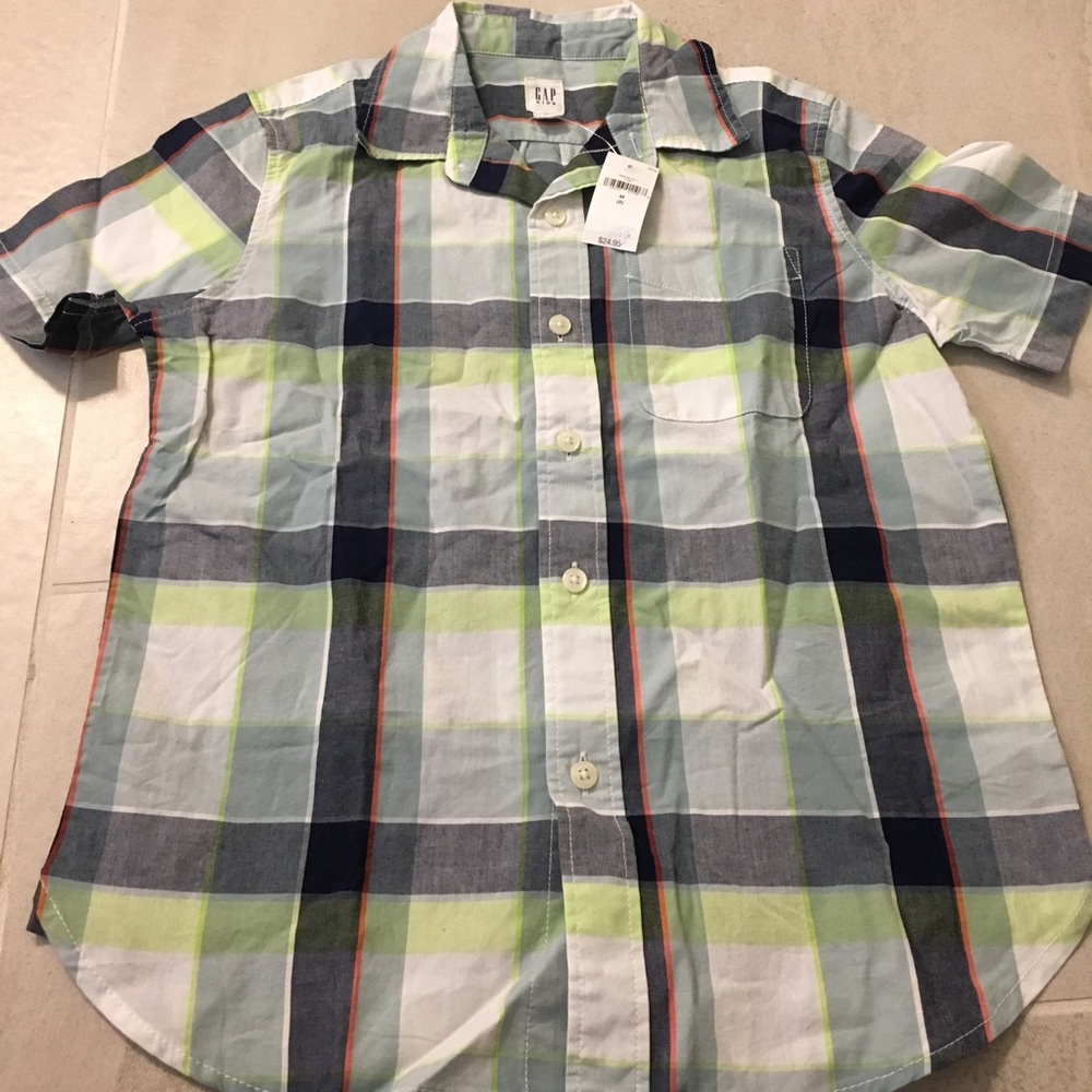 Gap kids Boys short sleeve plaid shirt